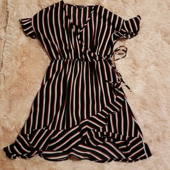 try this Dresses & Skirts - Super cute and flowy wrap dres